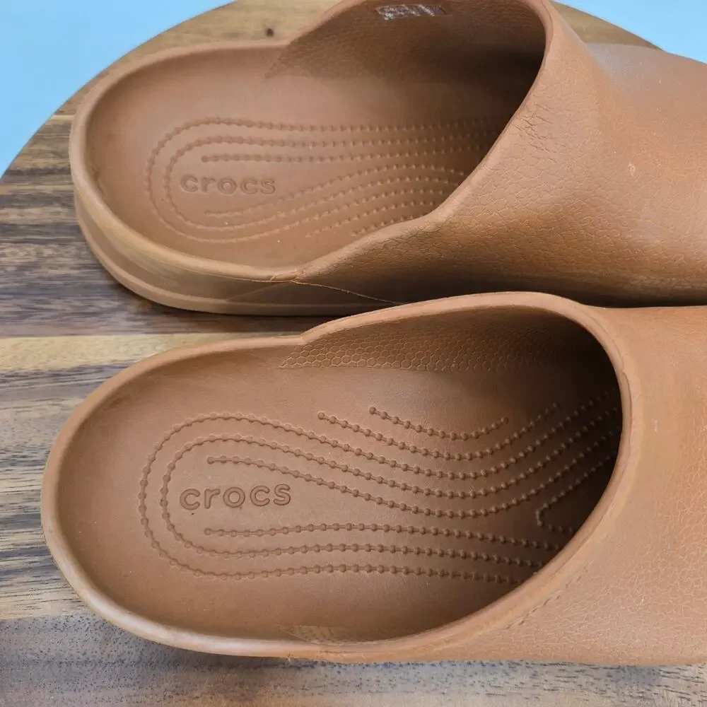 Crocs Dylan Clogs Shoes Mens 10 Cognac Brown Slip On Comfort Mules Casual
